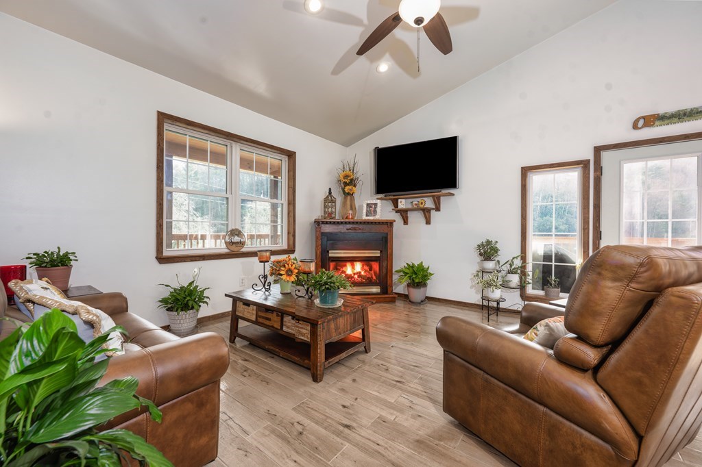 420648 Topton Residential