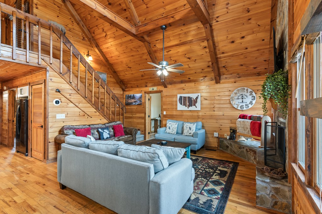 420651 Mineral Bluff Residential