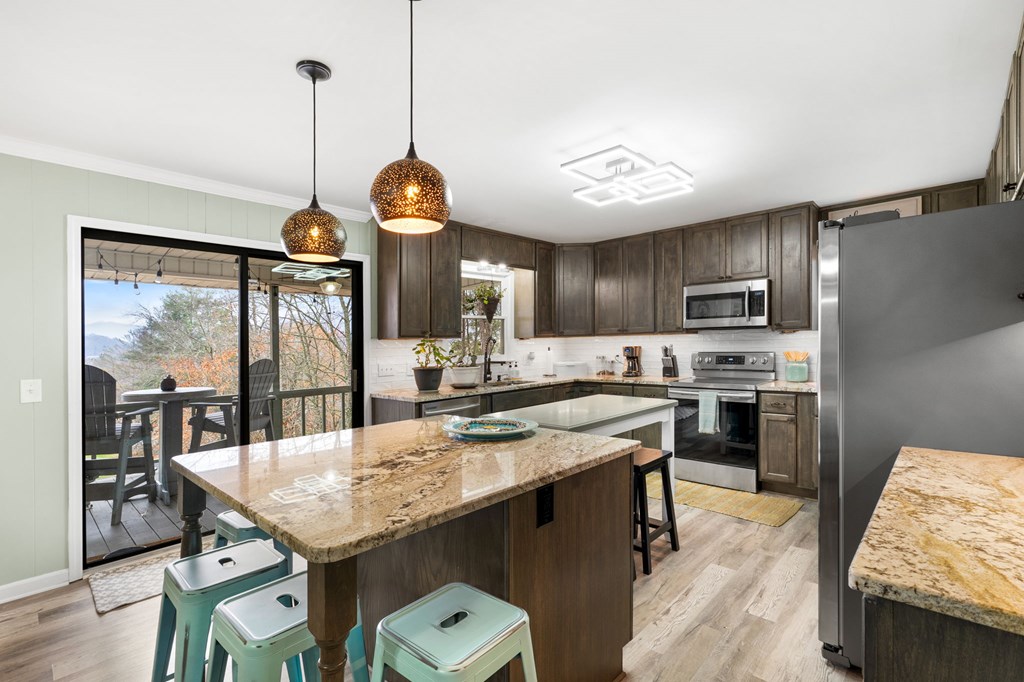 420653 Young Harris Residential