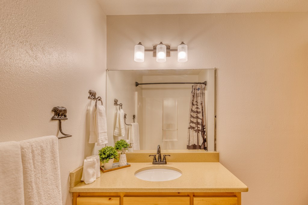 420660 Blue Ridge Residential