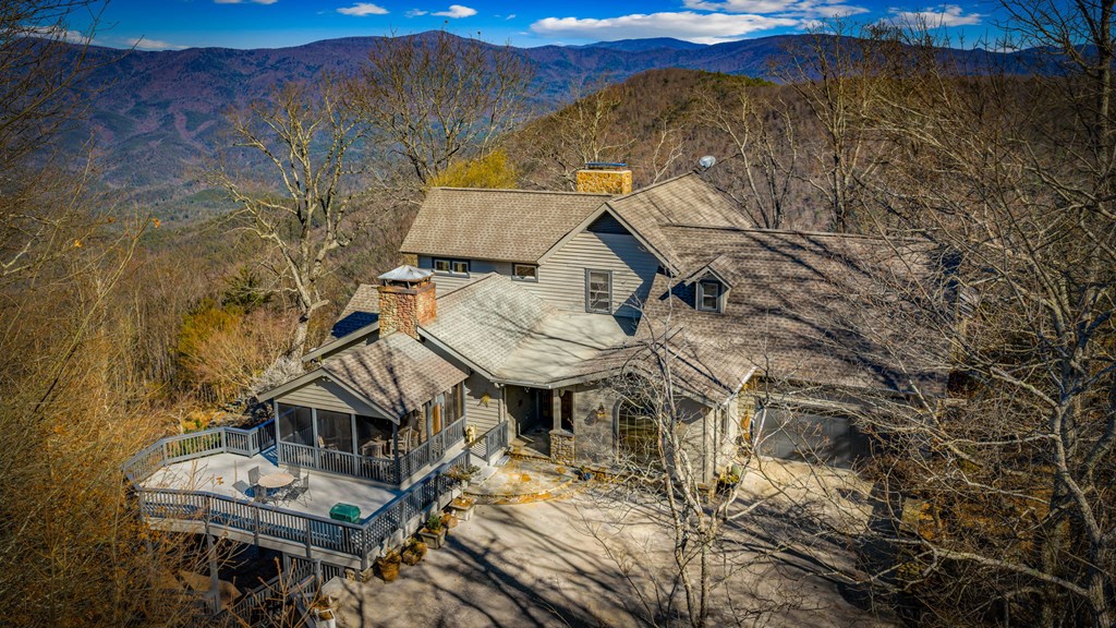 420661 Chatsworth Residential