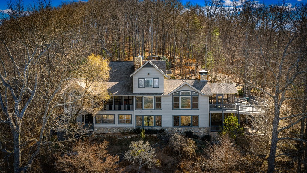 420661 Chatsworth Residential