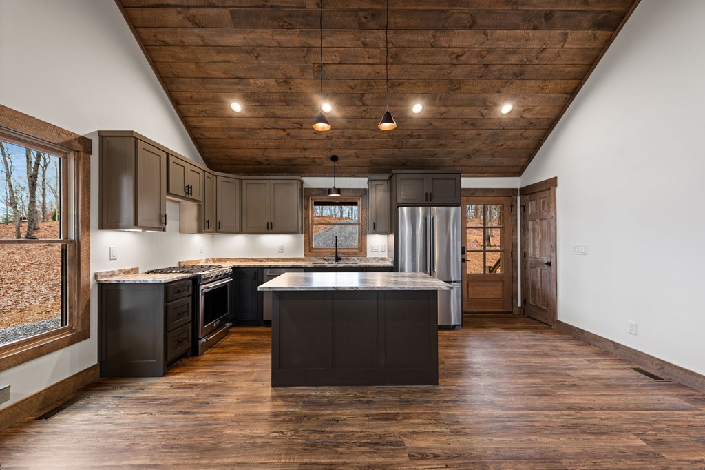 420673 Blue Ridge Residential