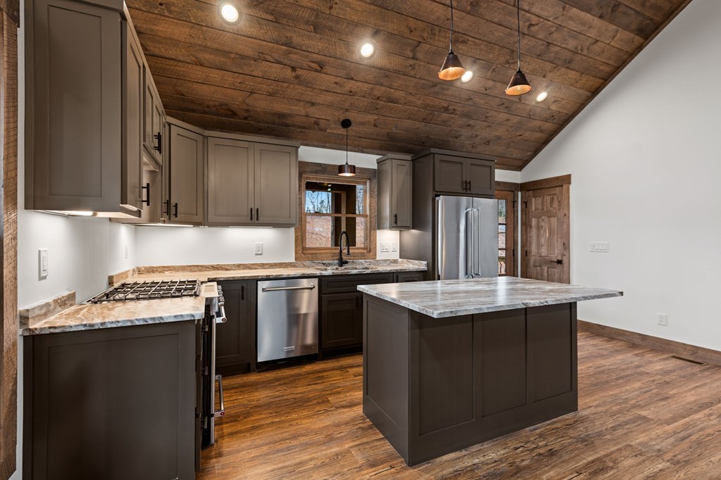 420673 Blue Ridge Residential