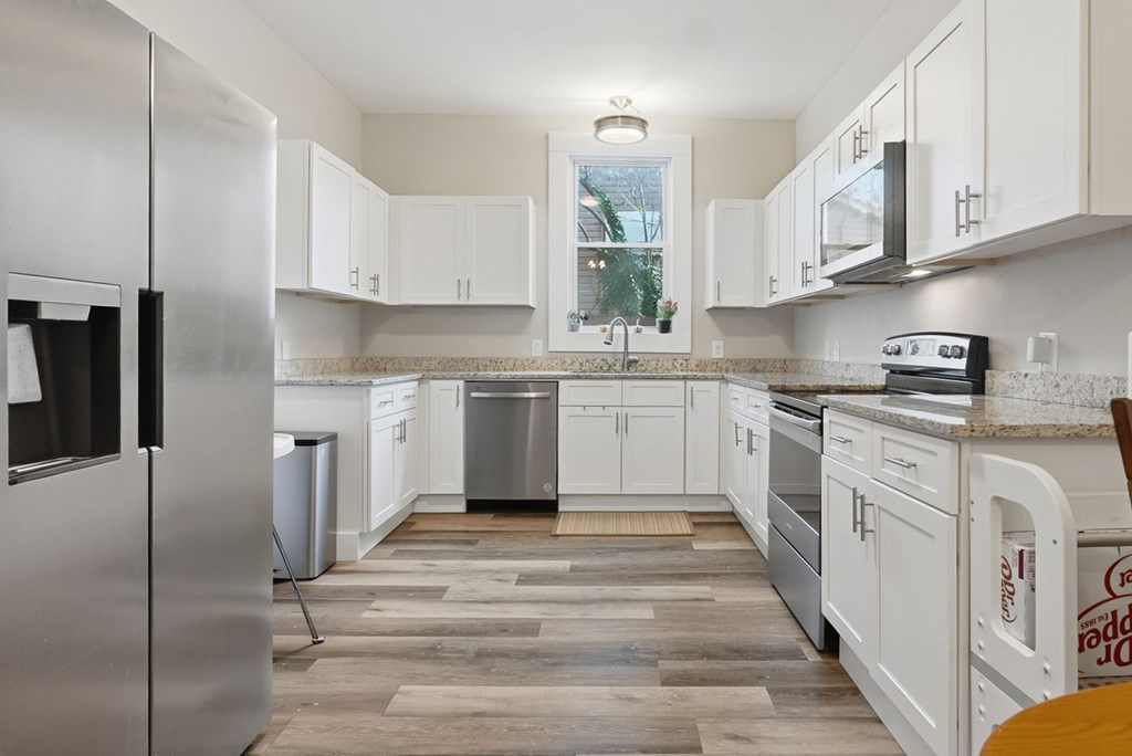 420681 Rome Residential