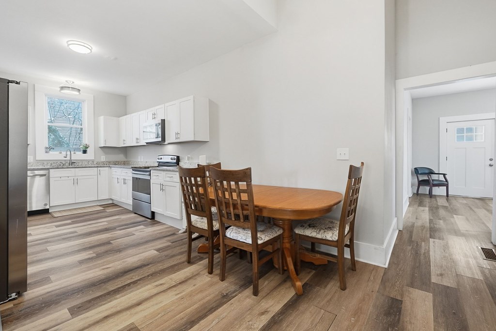 420681 Rome Residential