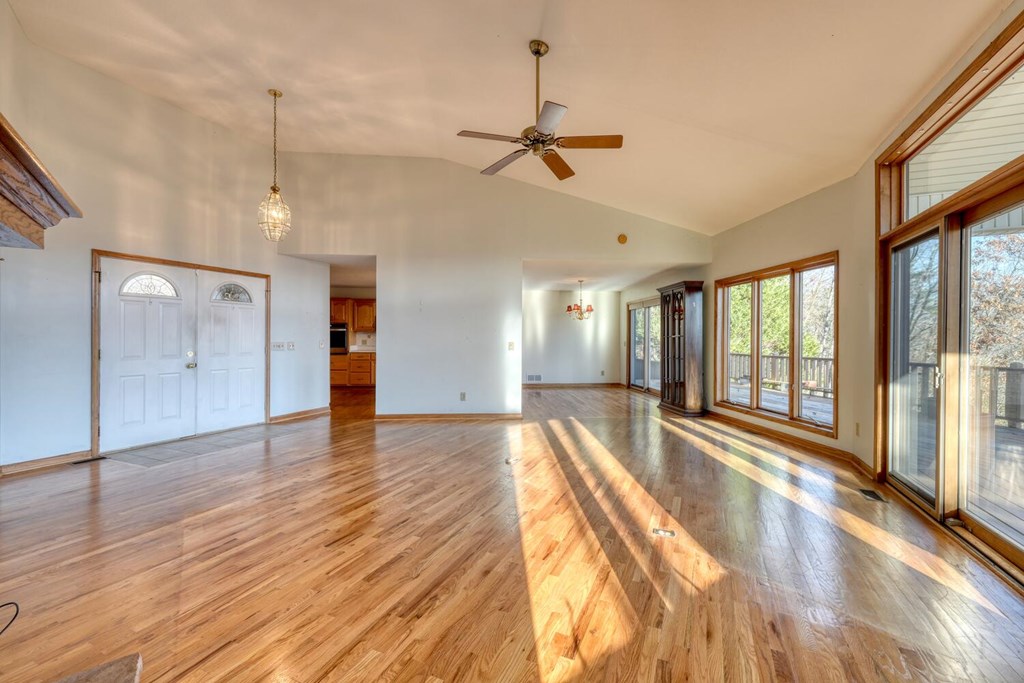 420693 Young Harris Residential