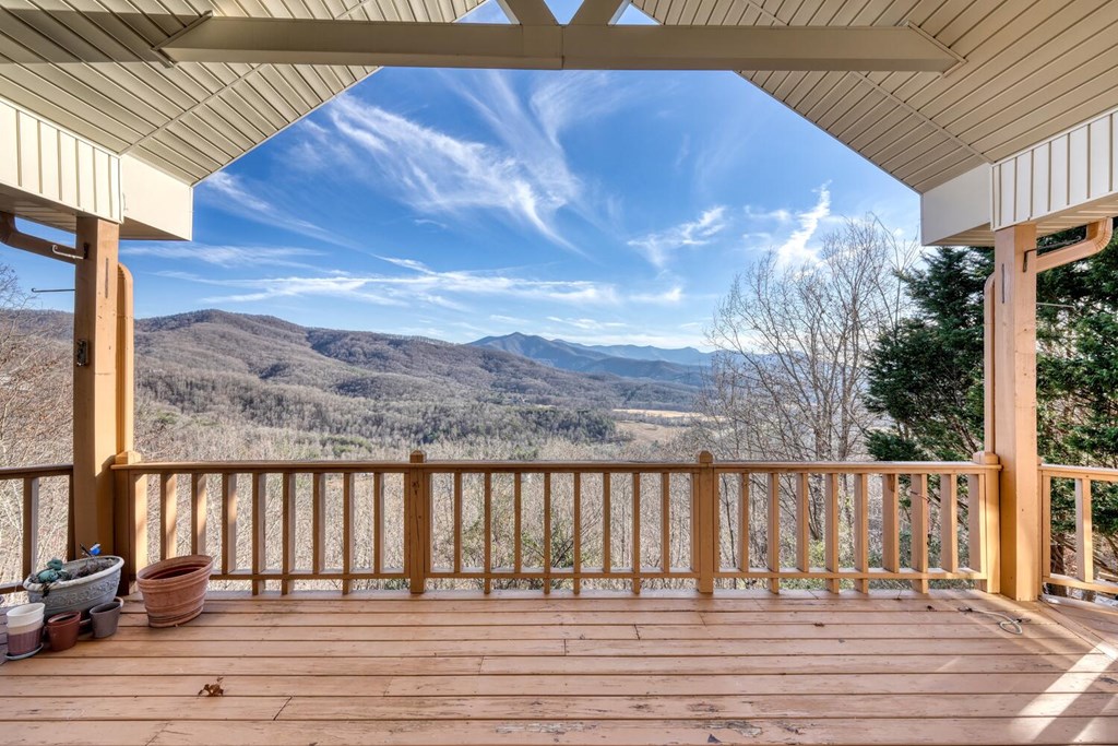 420693 Young Harris Residential