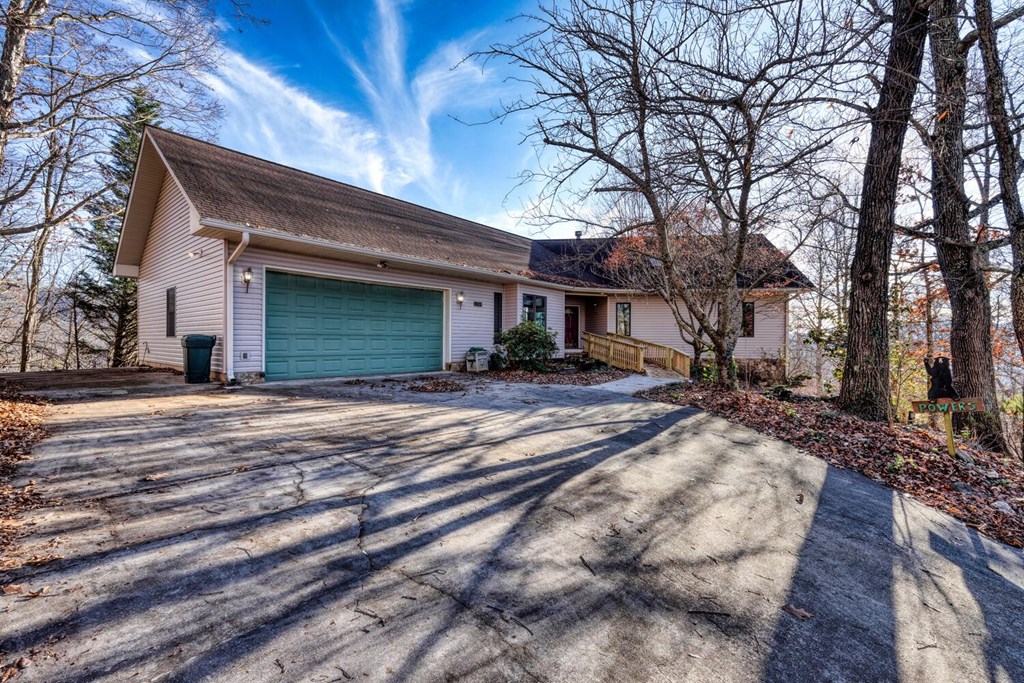 420693 Young Harris Residential