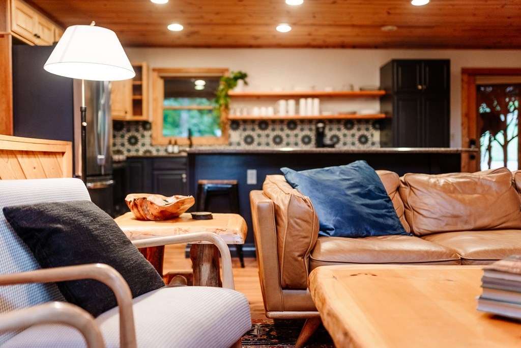 420695 Morganton Residential