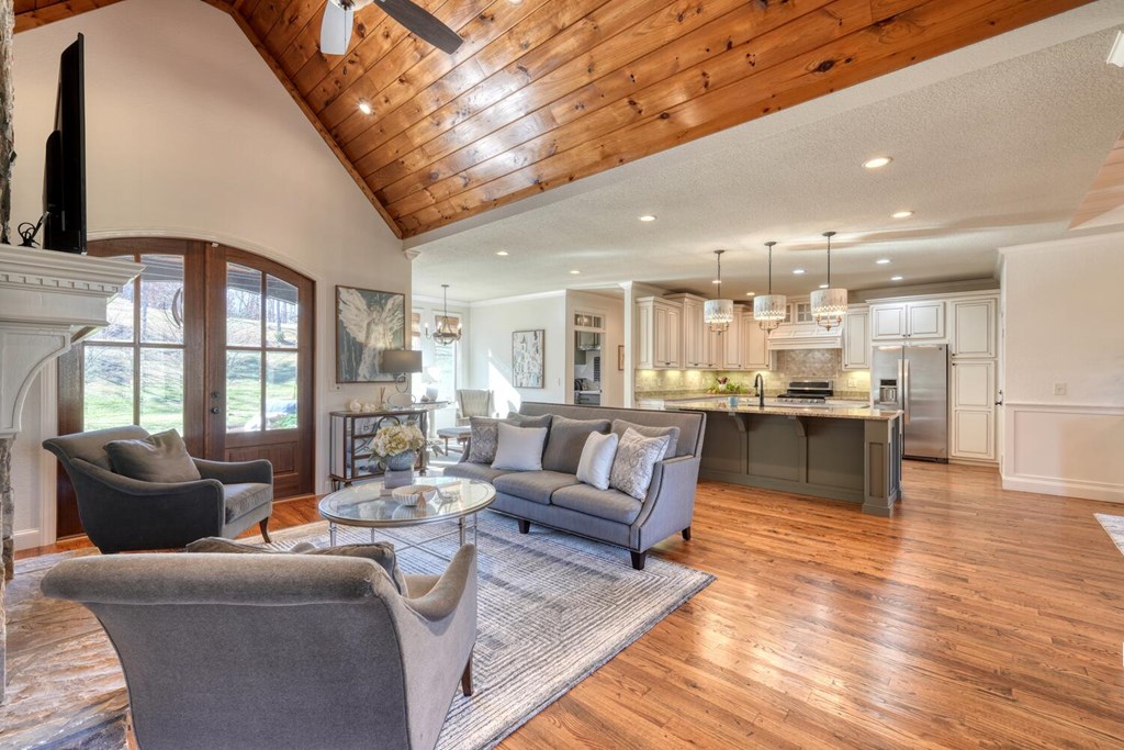 420727 Hiawassee Residential