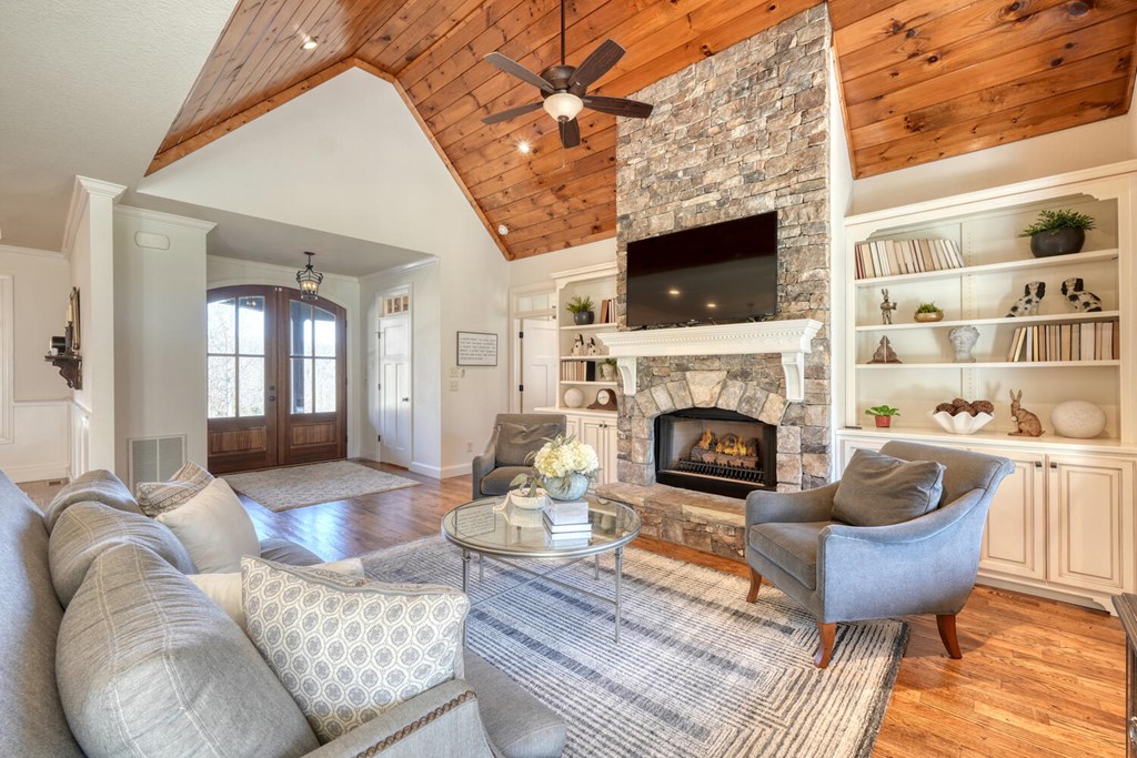 420727 Hiawassee Residential