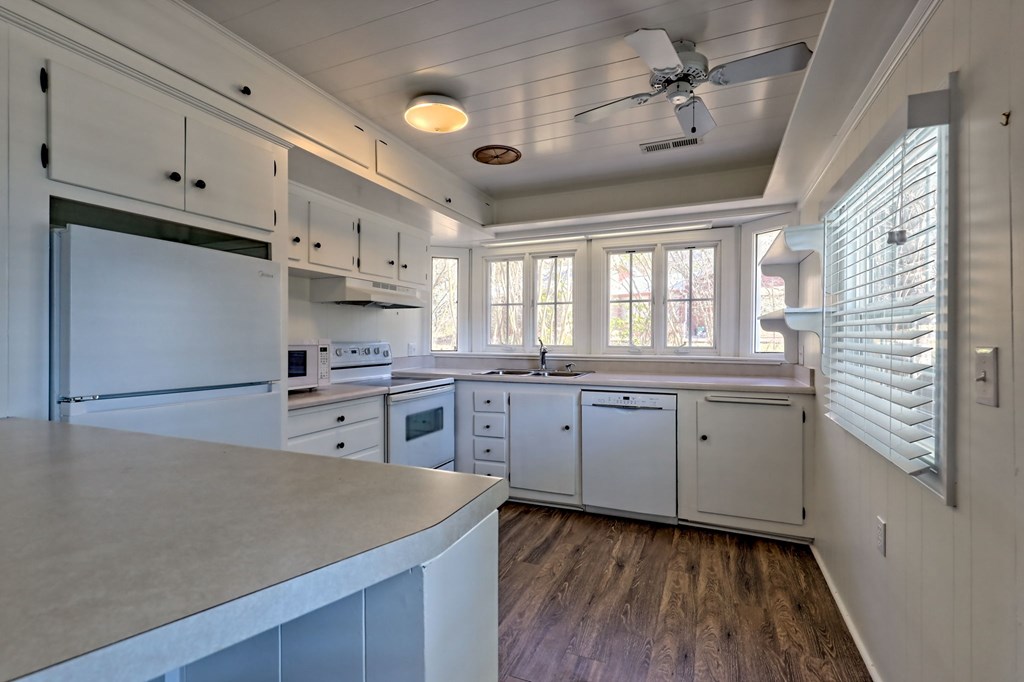 420744 Hayesville Residential