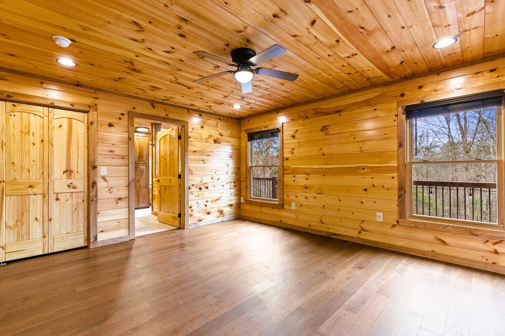 420751 Mineral Bluff Residential