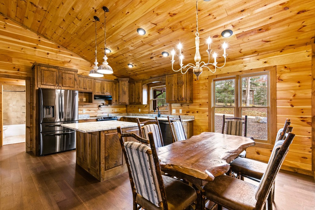 420751 Mineral Bluff Residential