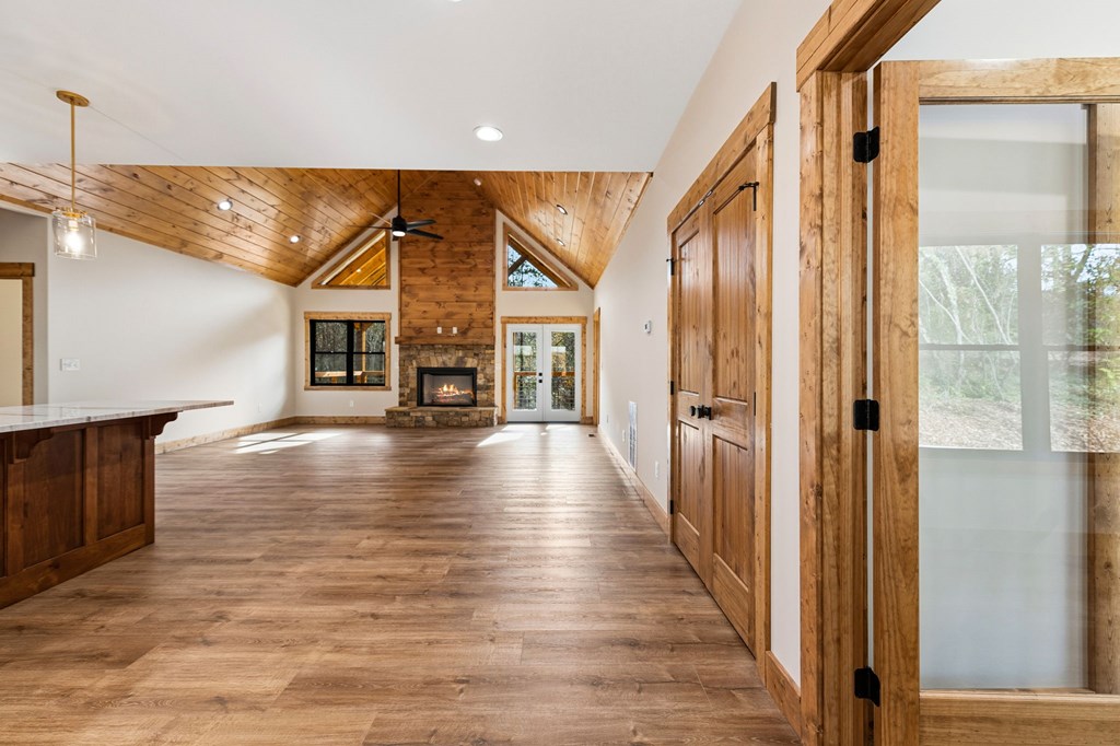 420765 East Ellijay Residential