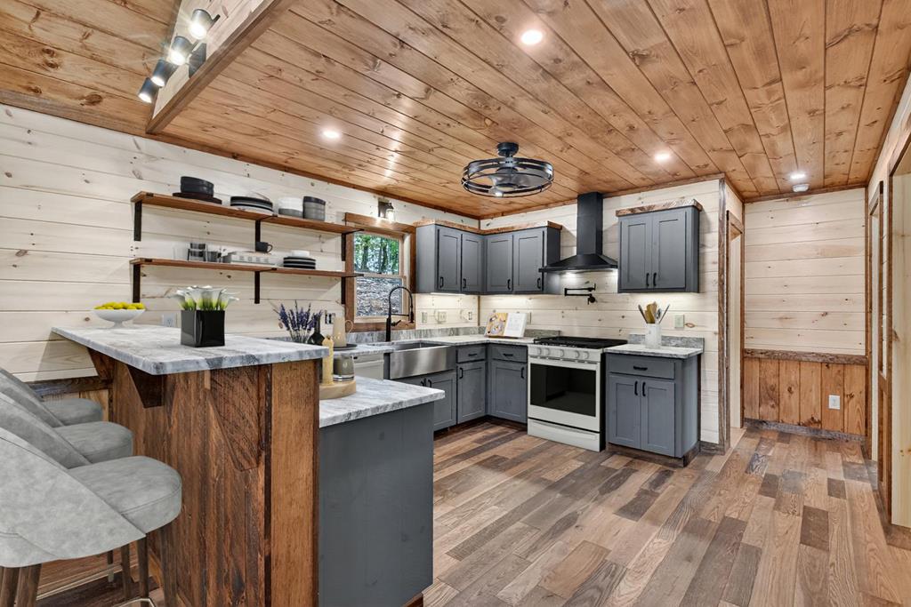 420767 Morganton Residential