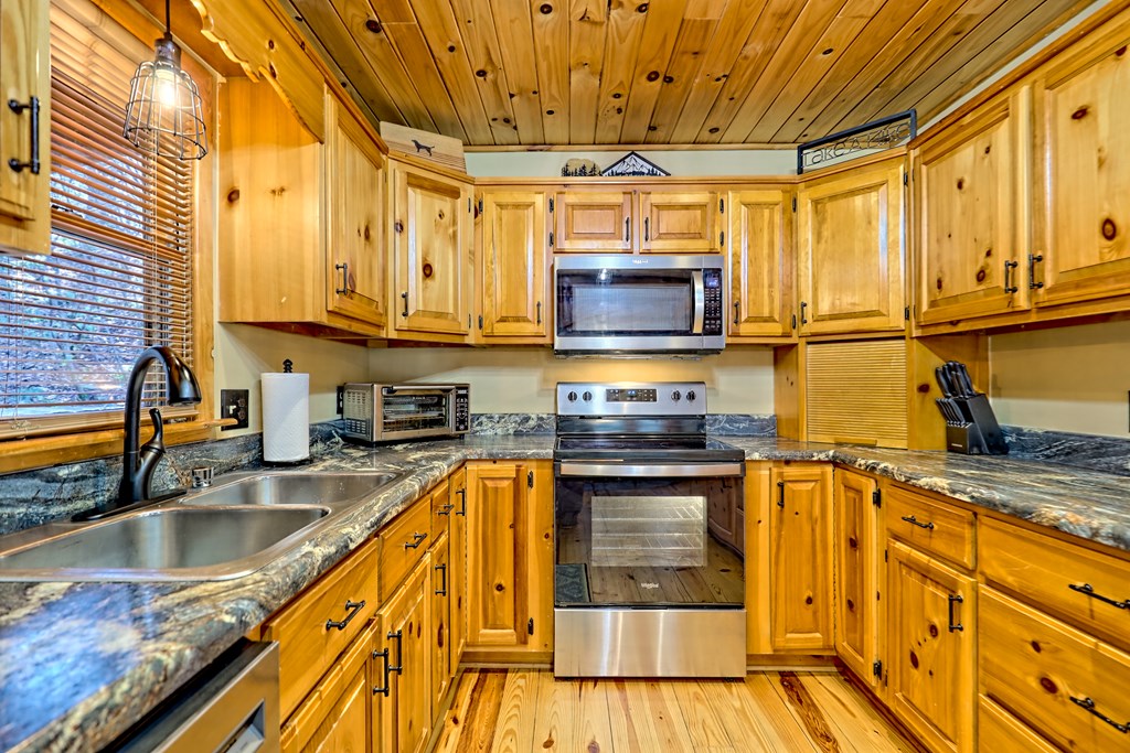 420802 Blairsville Residential