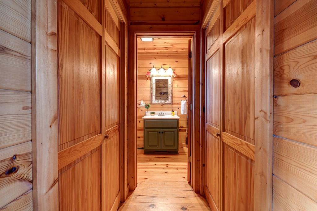 420804 Mineral Bluff Residential