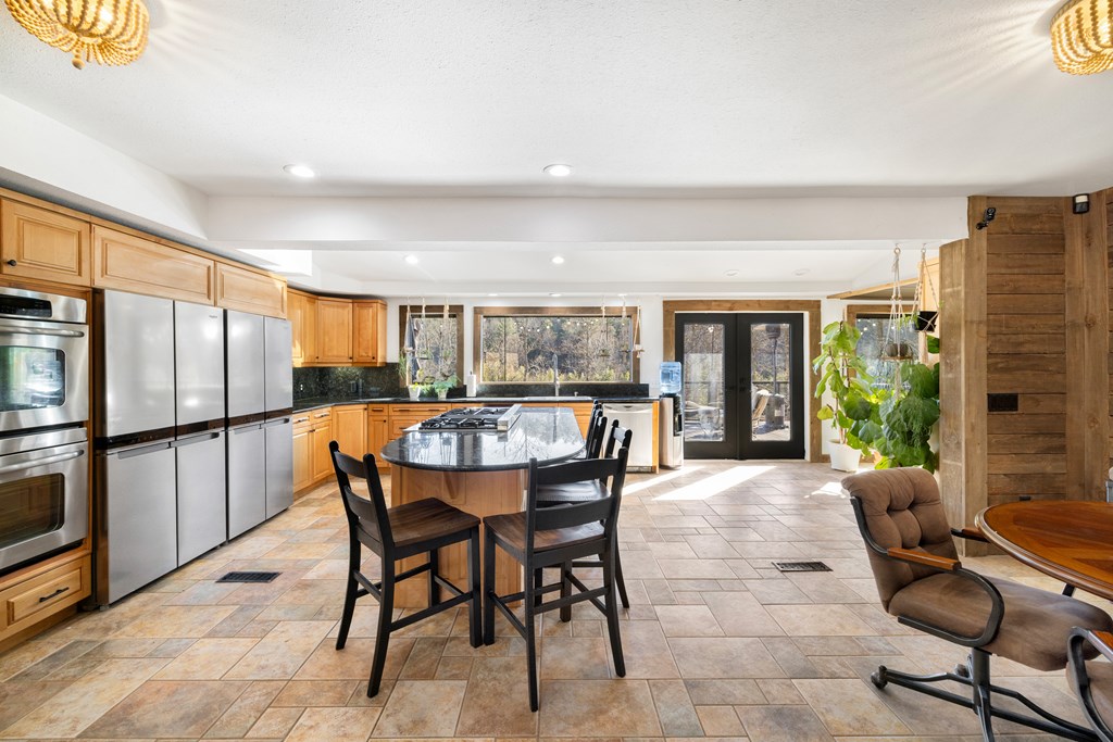 420807 Mineral Bluff Residential