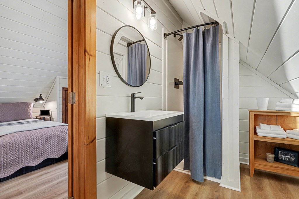 420809 Mineral Bluff Residential