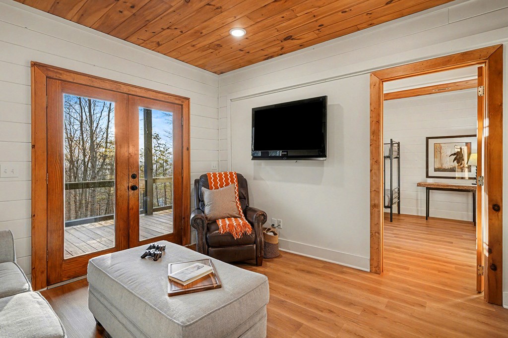 420809 Mineral Bluff Residential