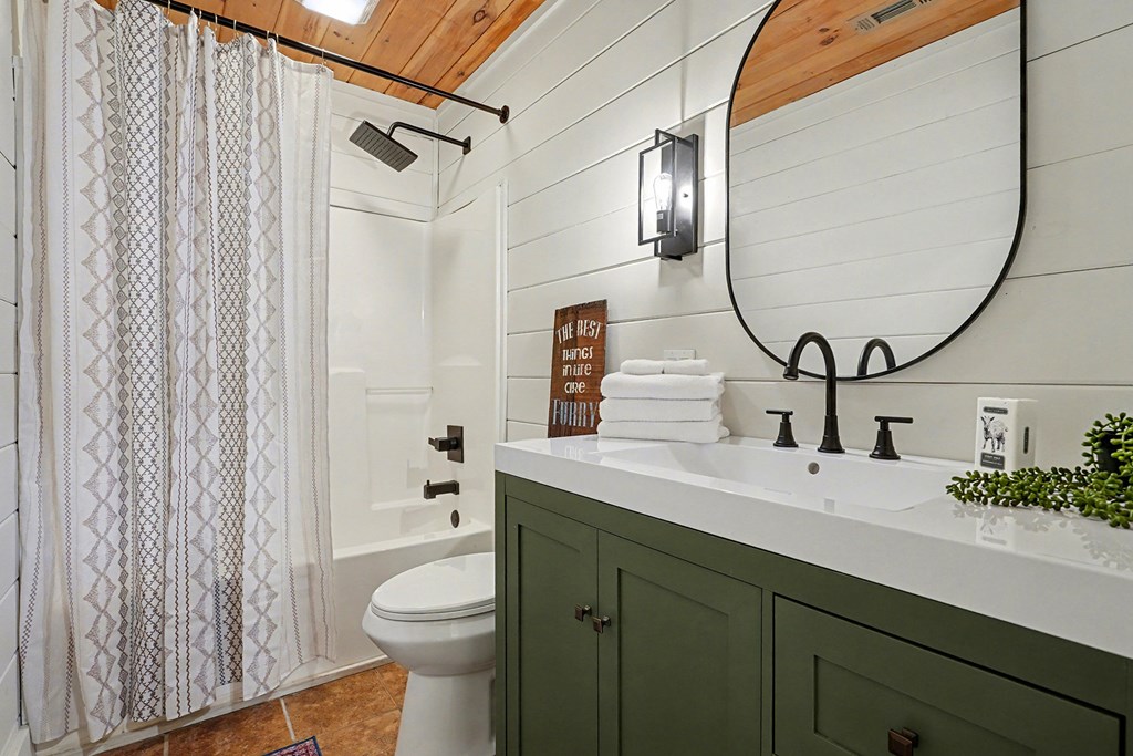 420809 Mineral Bluff Residential