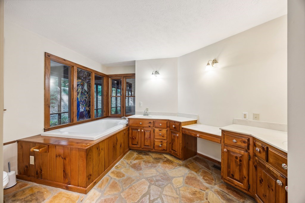 420816 Epworth Residential