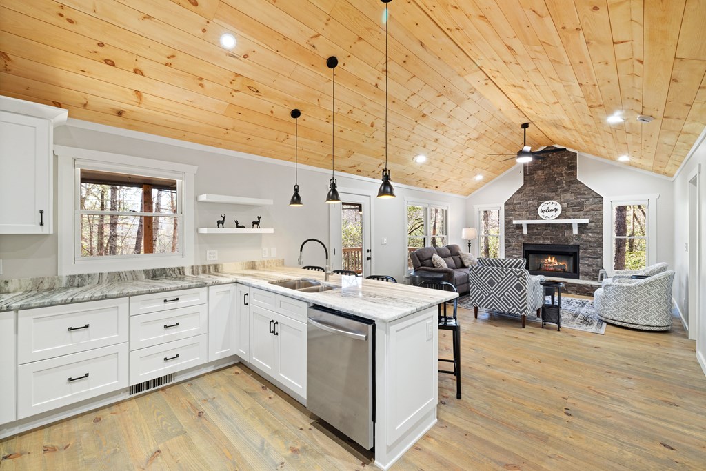 420821 Blue Ridge Residential