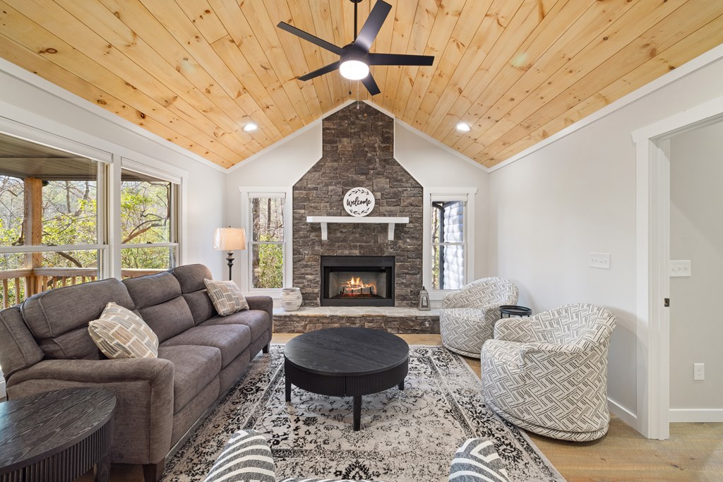 420821 Blue Ridge Residential