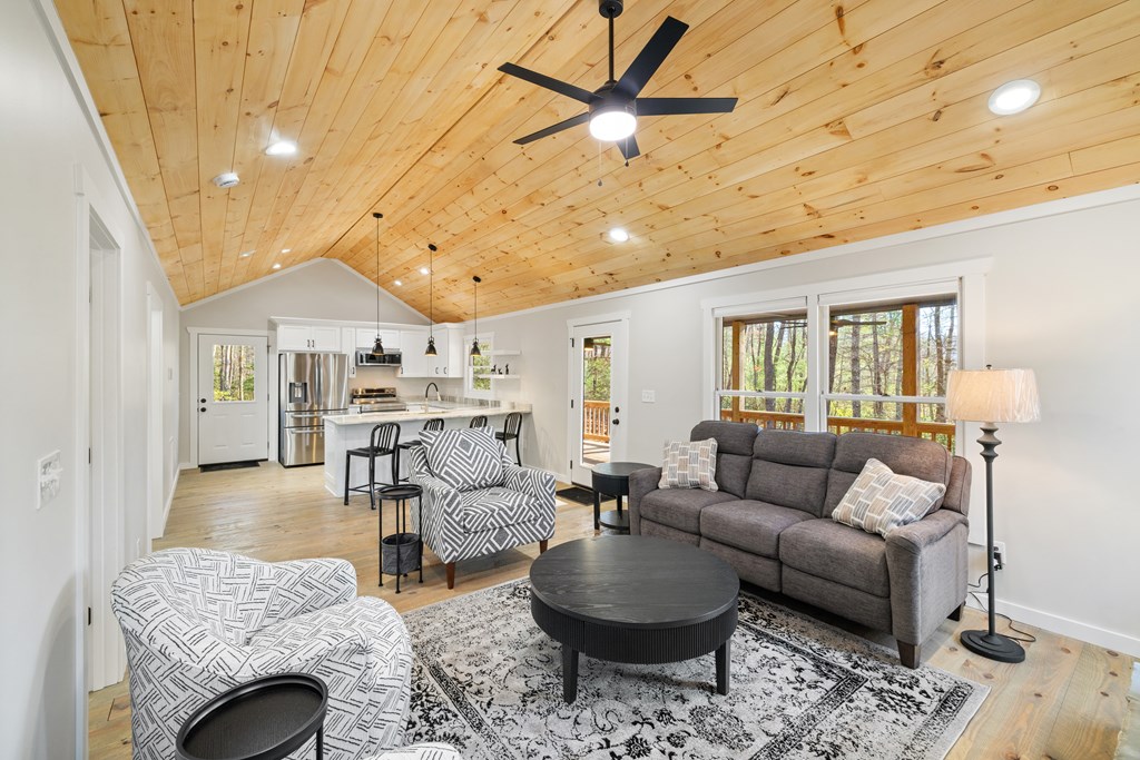 420821 Blue Ridge Residential