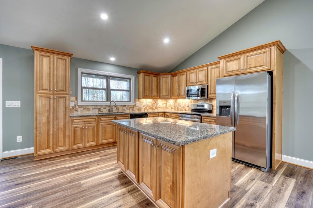 420822 Blairsville Residential