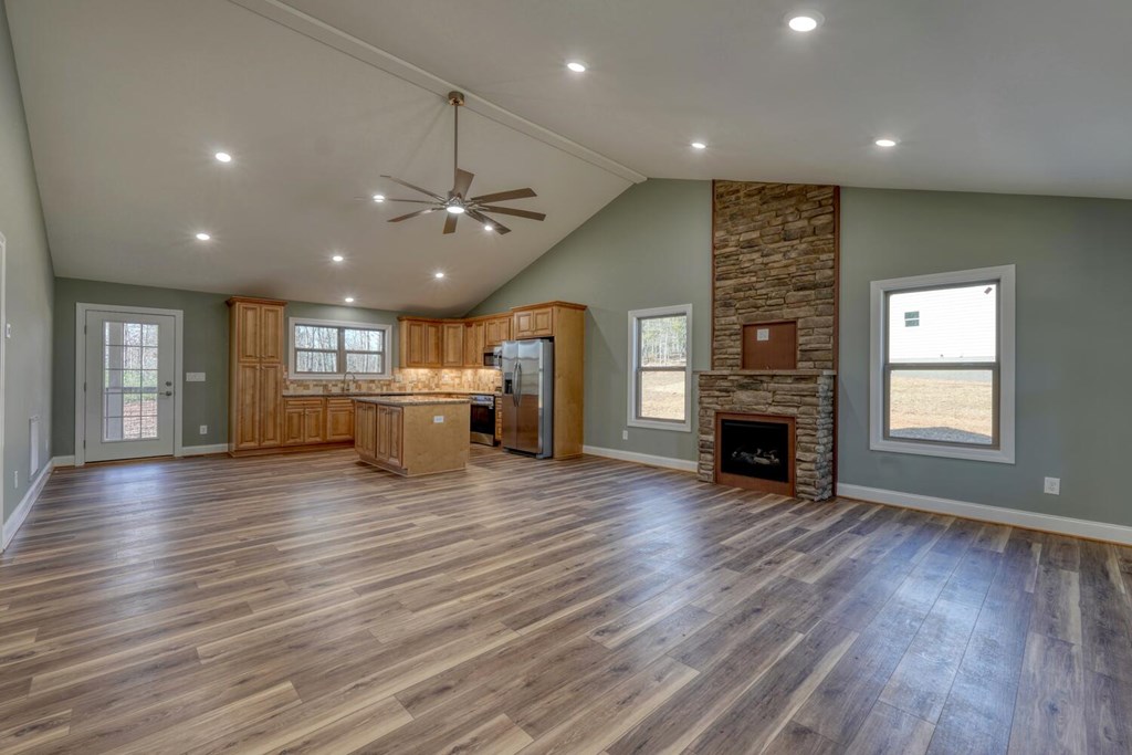 420822 Blairsville Residential