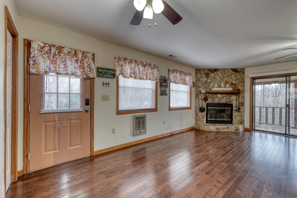 420827 Murphy Residential