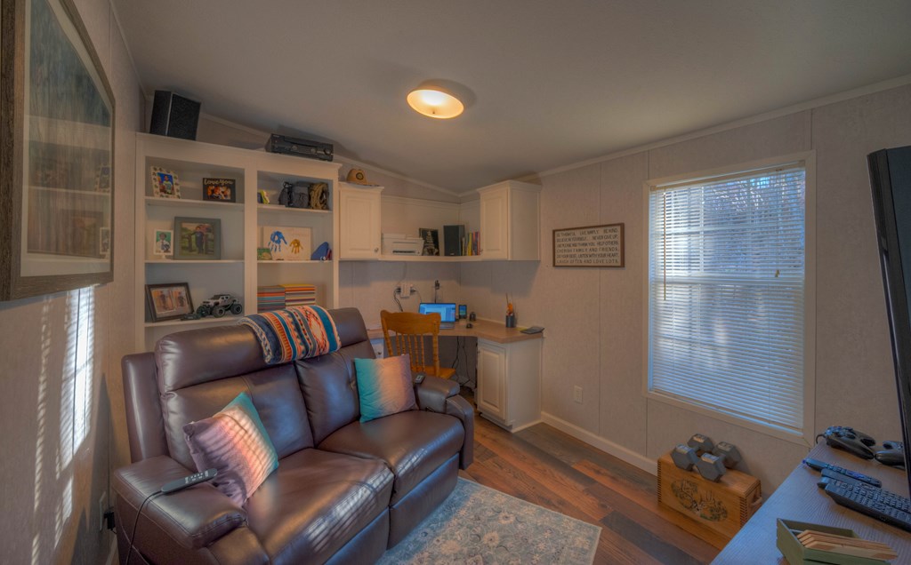 420828 Murphy Residential