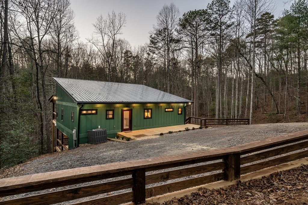 420837 Mineral Bluff 