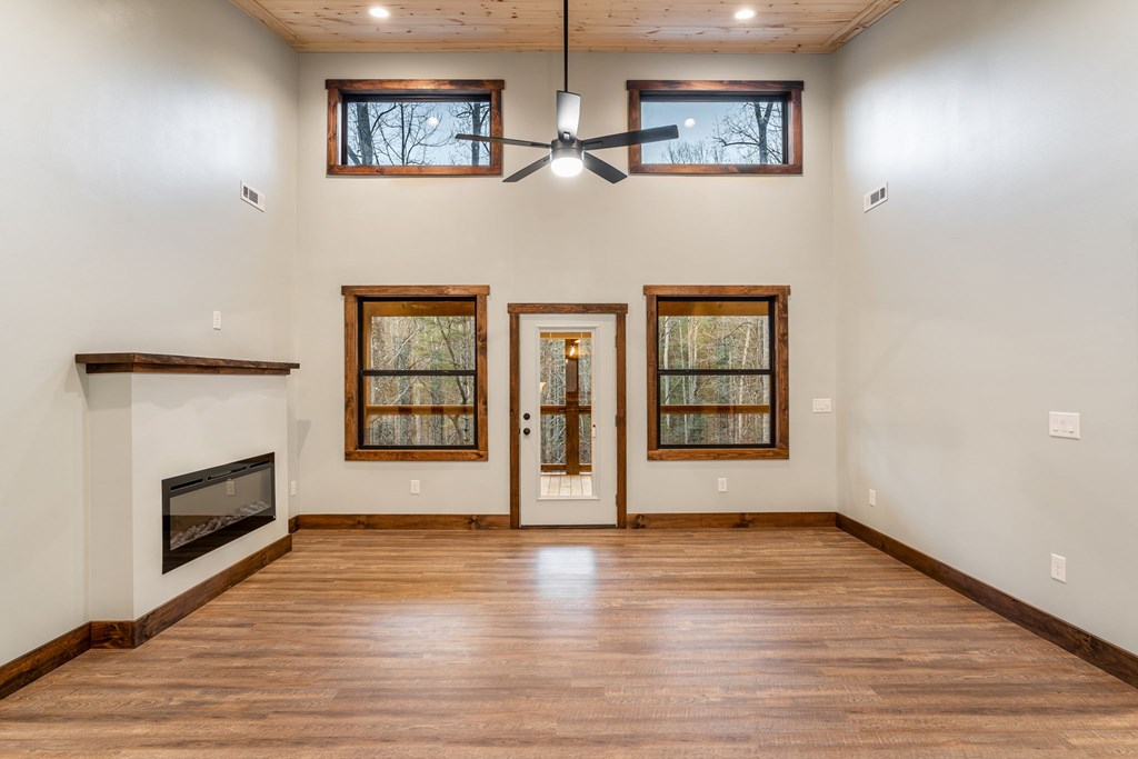 420837 Mineral Bluff Residential