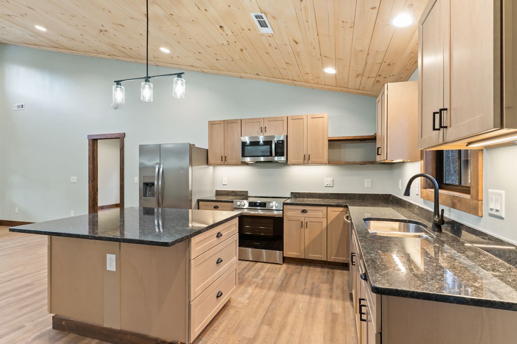 420837 Mineral Bluff Residential