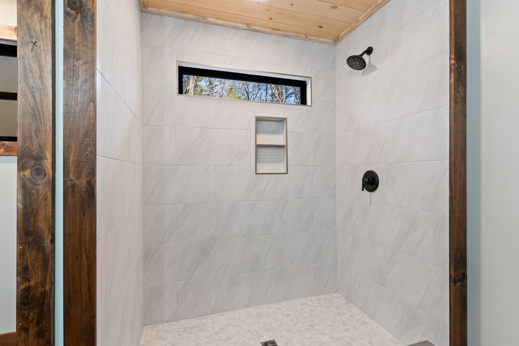 420837 Mineral Bluff Residential