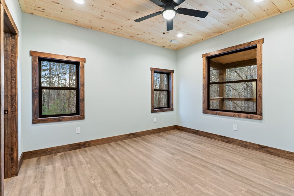 420837 Mineral Bluff Residential