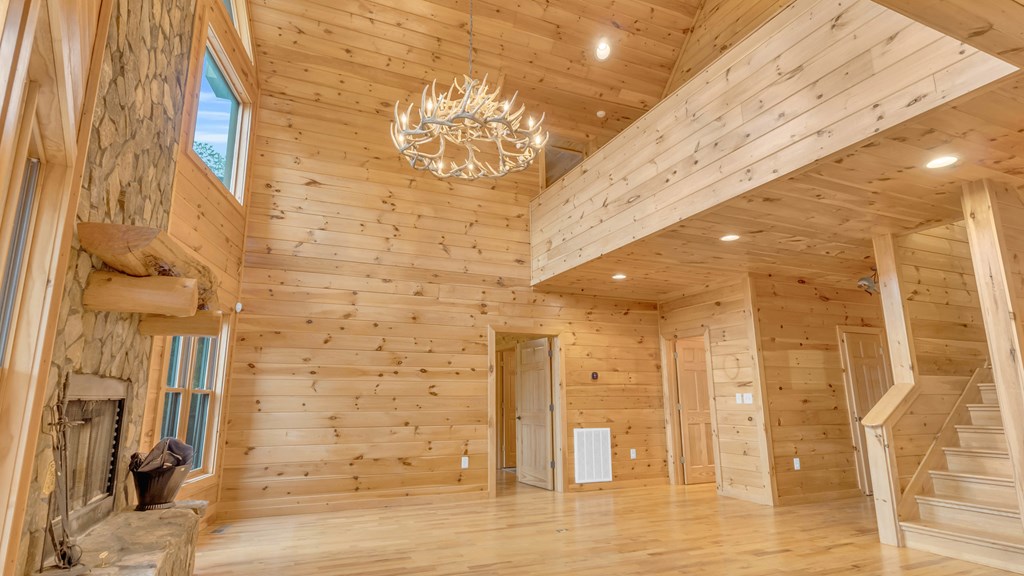 420839 Mineral Bluff Residential