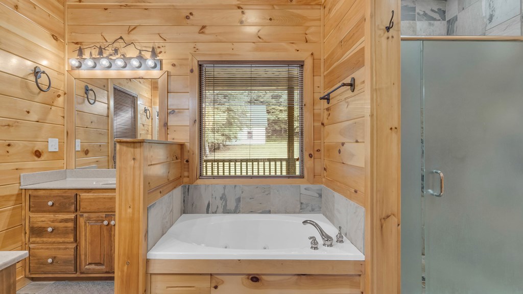 420839 Mineral Bluff Residential