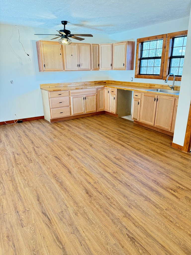 420842 Mineral Bluff Residential