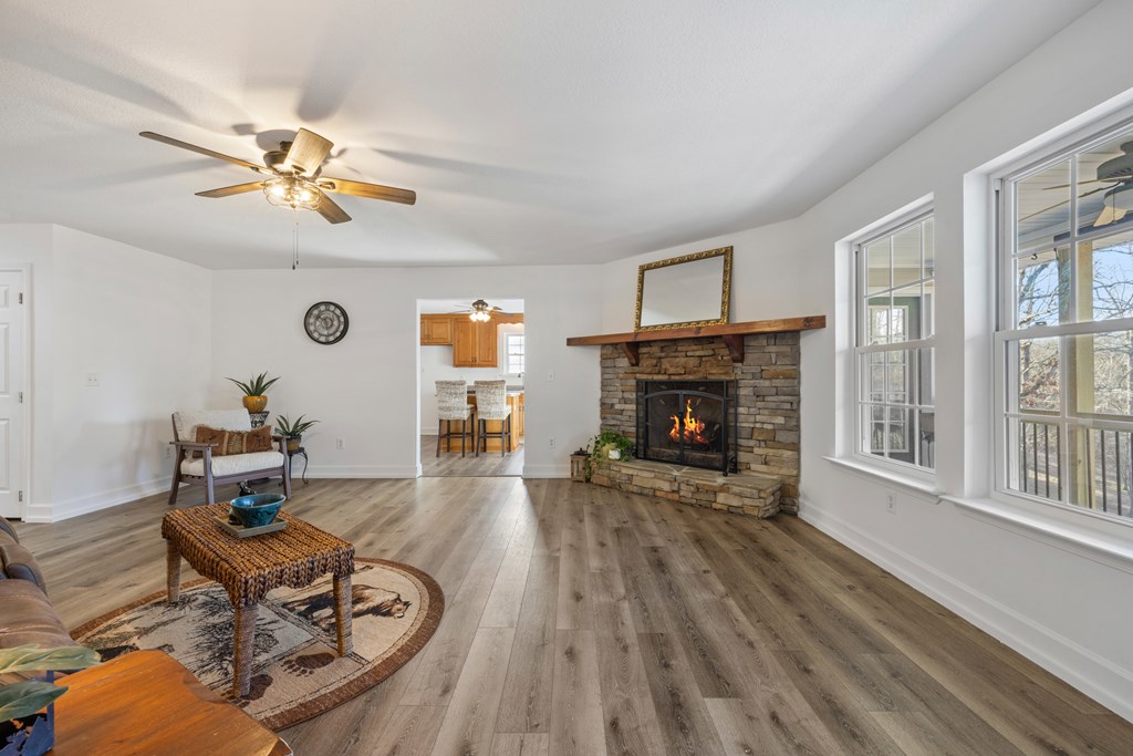 420844 Murphy Residential