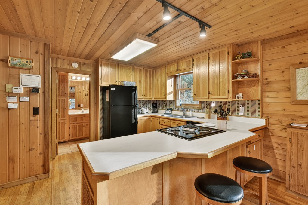 420854 Mineral Bluff Residential