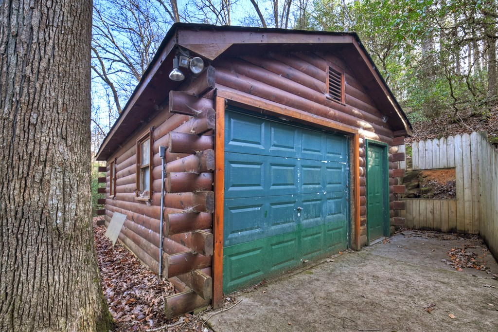 420854 Mineral Bluff Residential