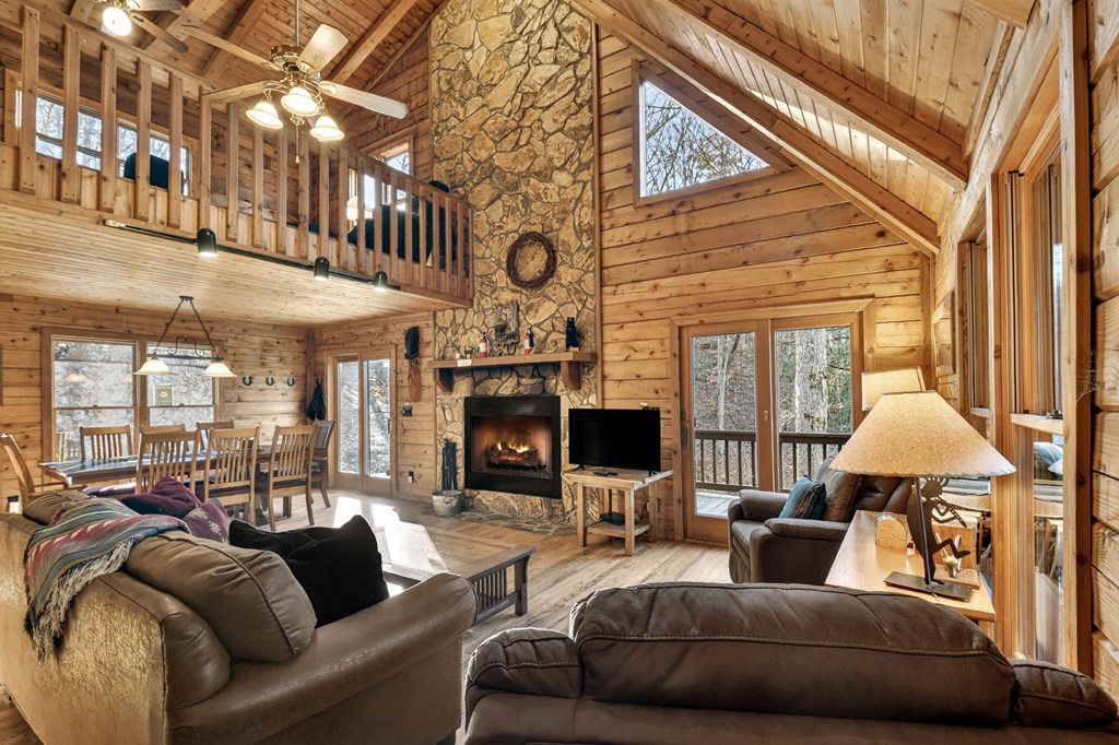 420854 Mineral Bluff Residential