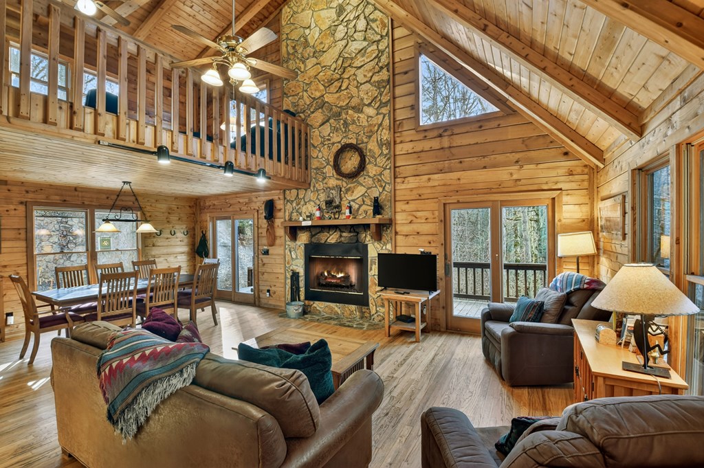 420854 Mineral Bluff Residential