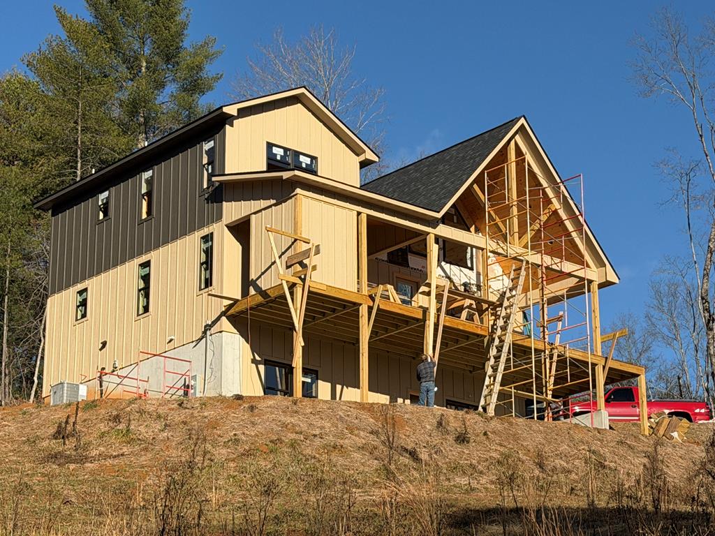 420872 Mineral Bluff Residential