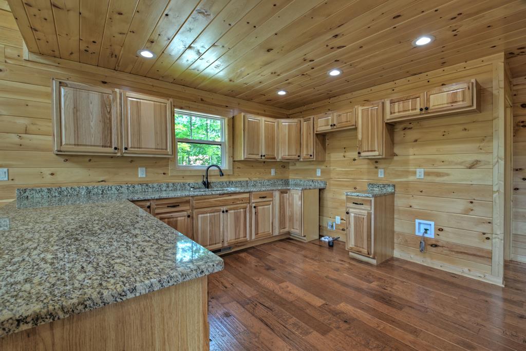 420872 Mineral Bluff Residential